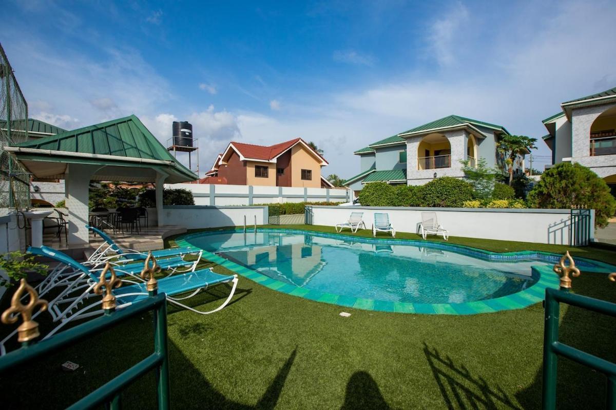 Takako Court Luxury Houses & Apartments, East Legon Accra Exterior foto